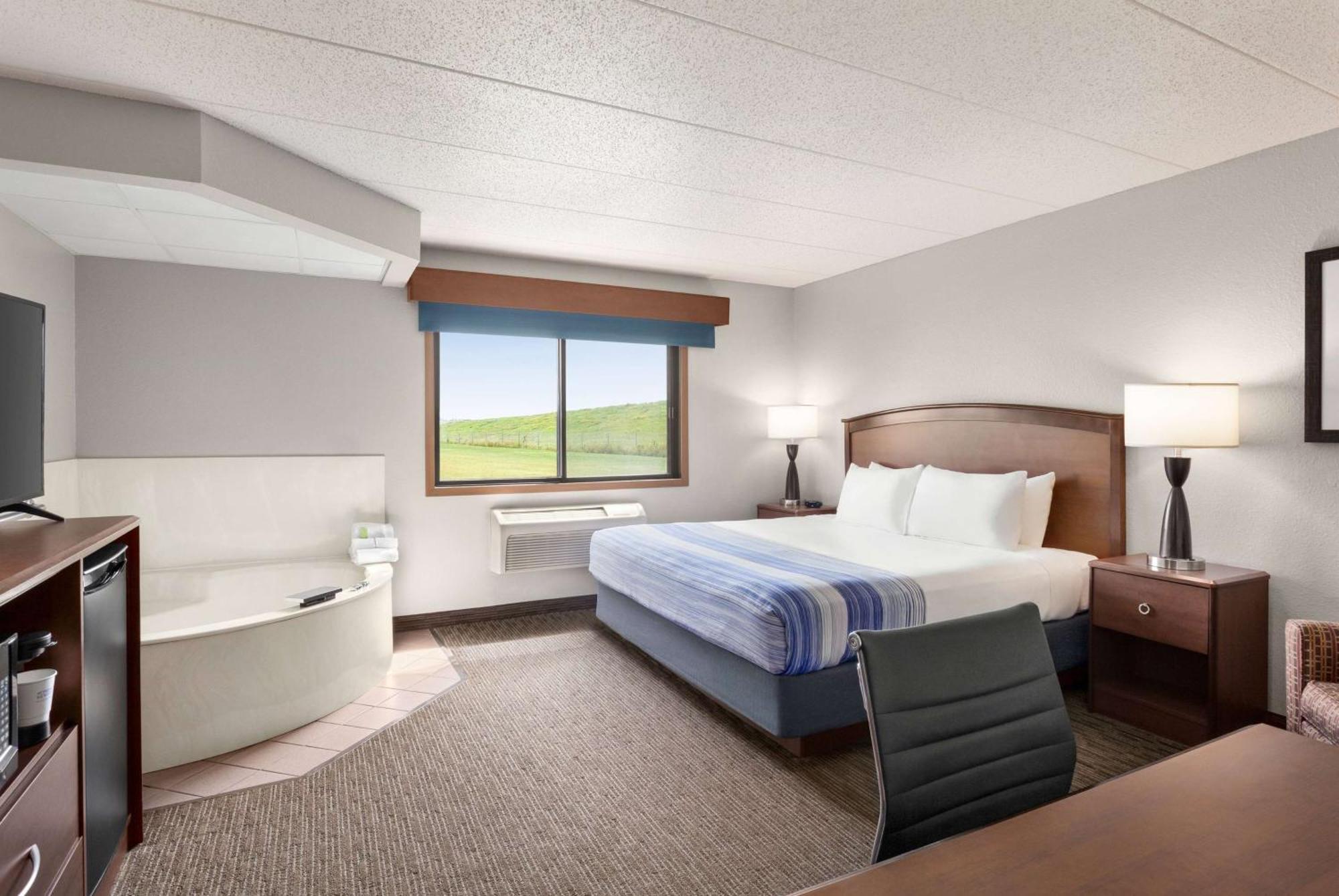 Americinn By Wyndham Fergus Falls Conference Center Dış mekan fotoğraf